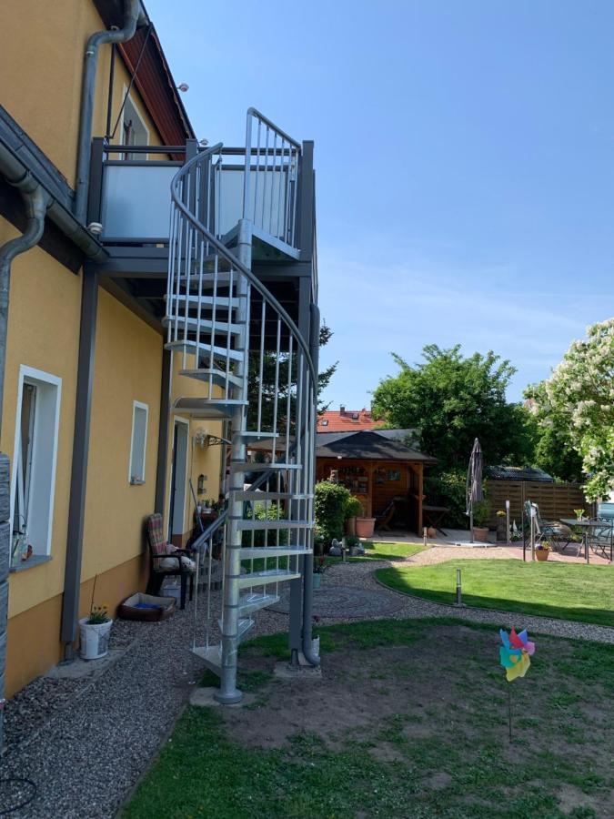 Ferienwohnung Am Schloss Reuterstadt Stavenhagen Exterior photo