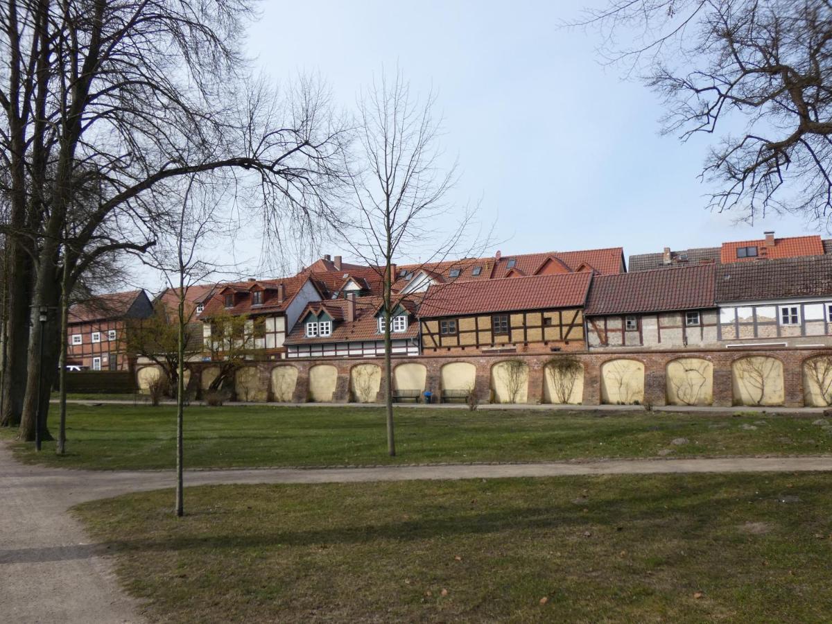 Ferienwohnung Am Schloss Reuterstadt Stavenhagen Exterior photo
