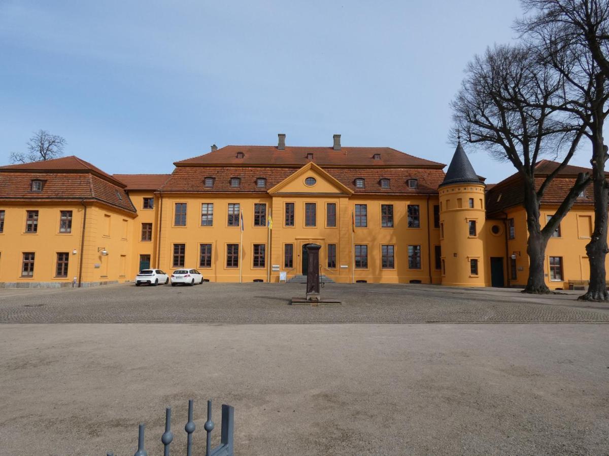 Ferienwohnung Am Schloss Reuterstadt Stavenhagen Exterior photo